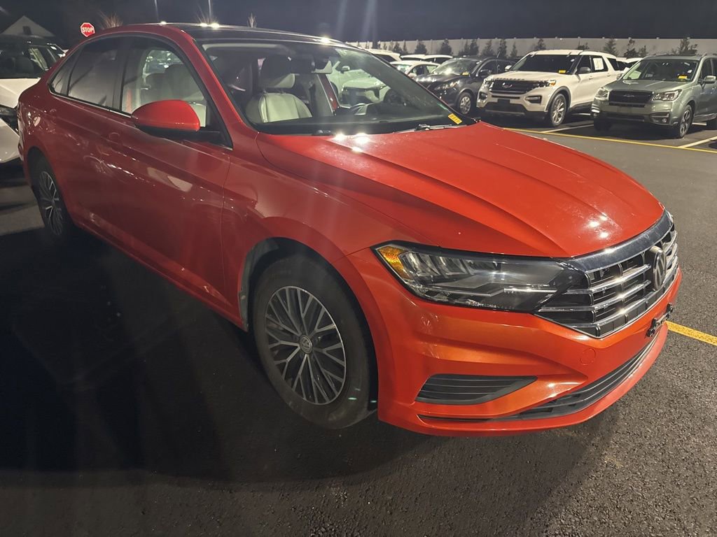 Used 2020 Volkswagen Jetta SE w/ SE Cold Weather Package image 2
