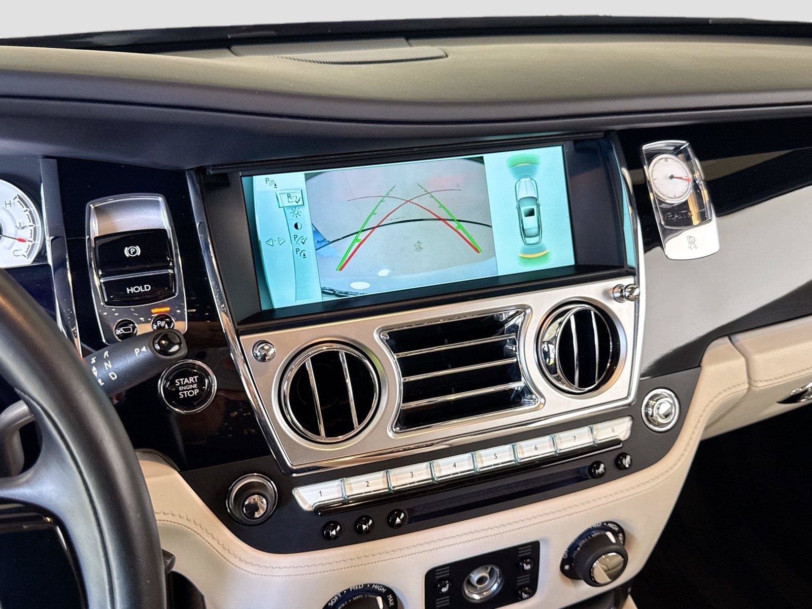 Used 2016 Rolls-Royce Wraith RWD image 19