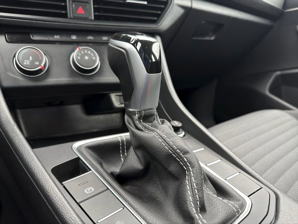 Used 2022 Volkswagen Jetta S image 9