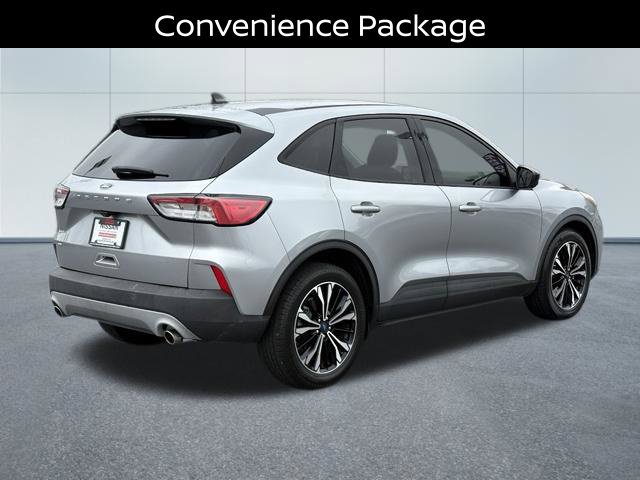 Used 2021 Ford Escape SE w/ SE Sport Appearance Package FWD image 3