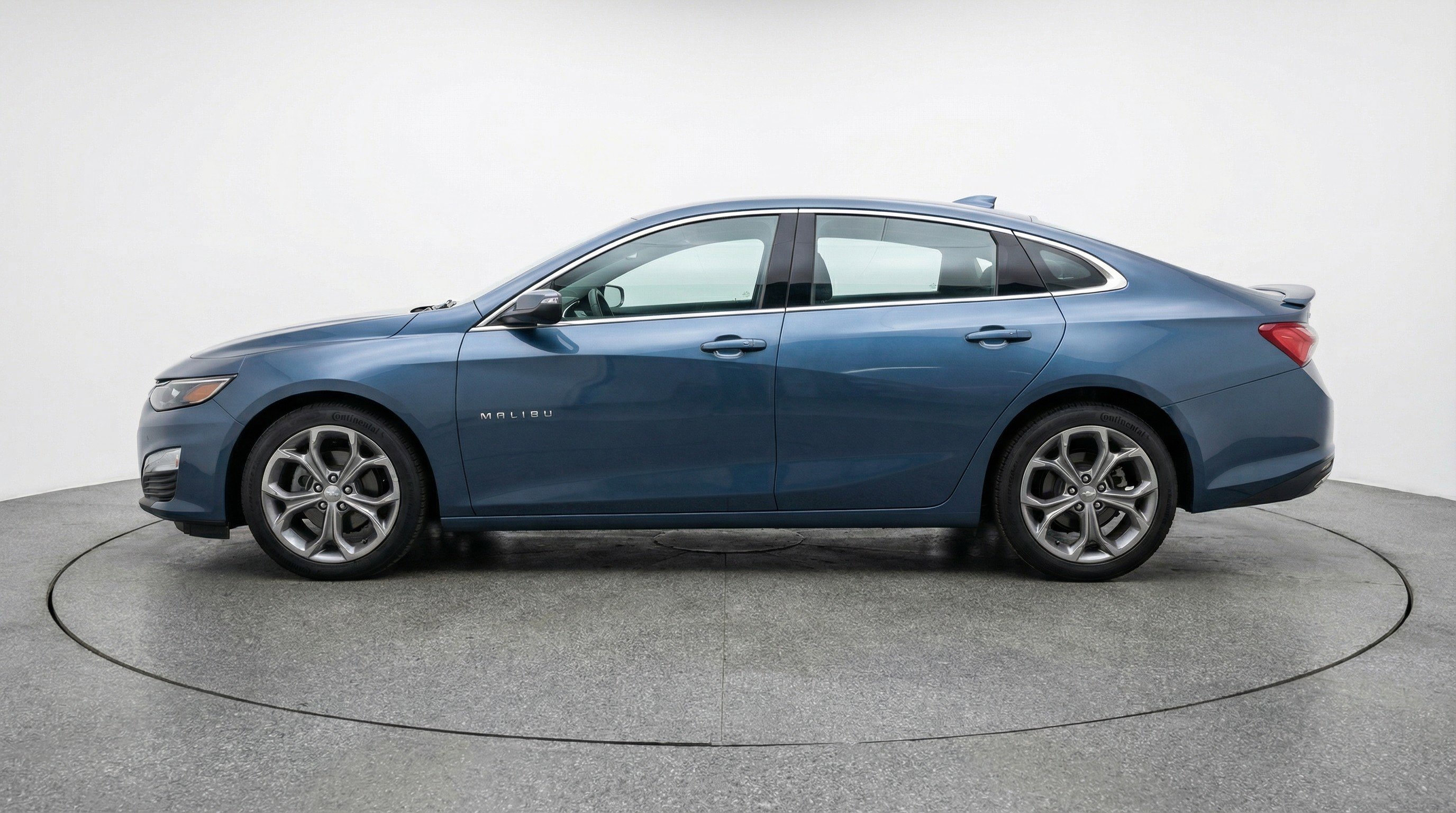 Used 2024 Chevrolet Malibu LT image 5