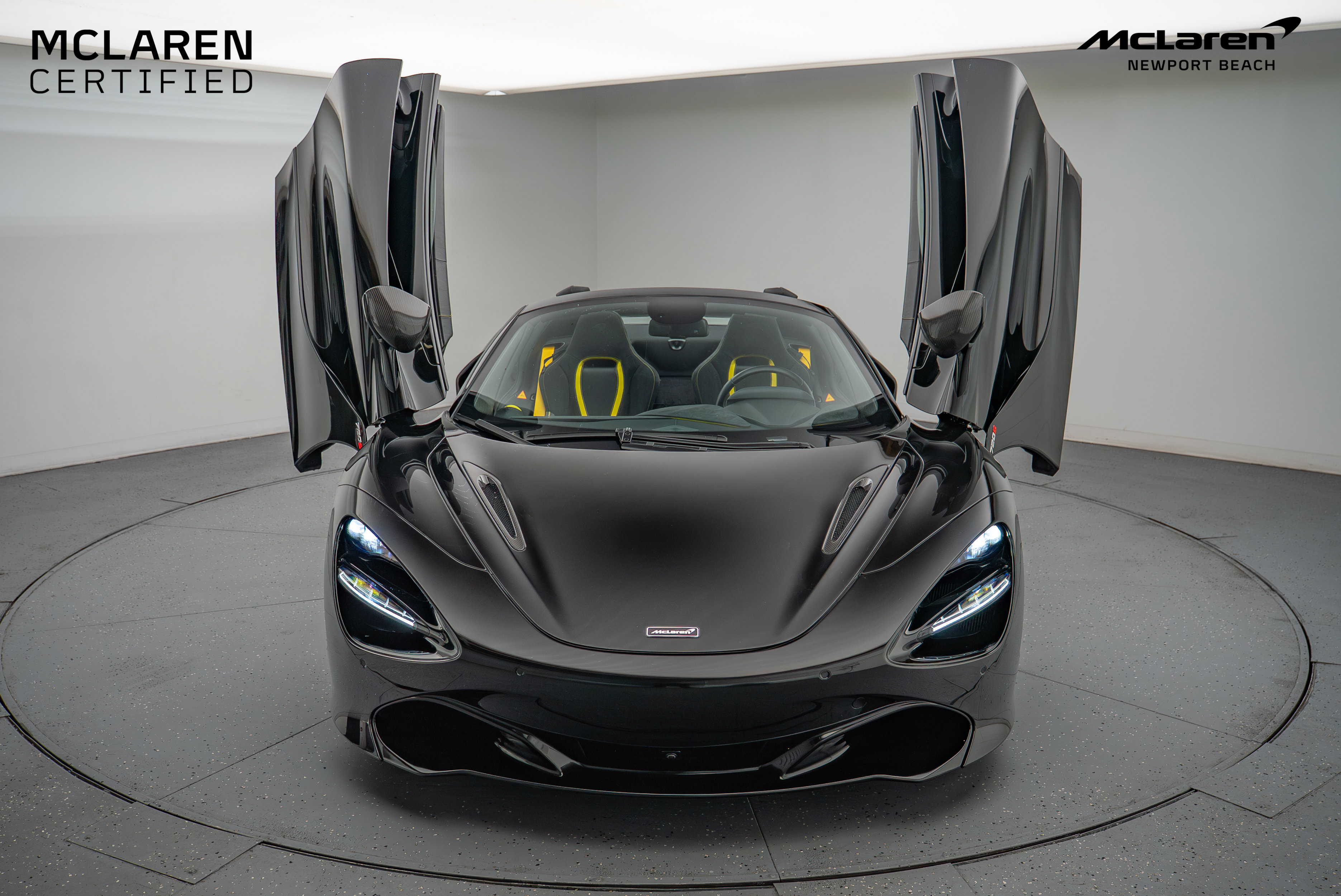 Used 2023 McLaren 720S Spider image 9