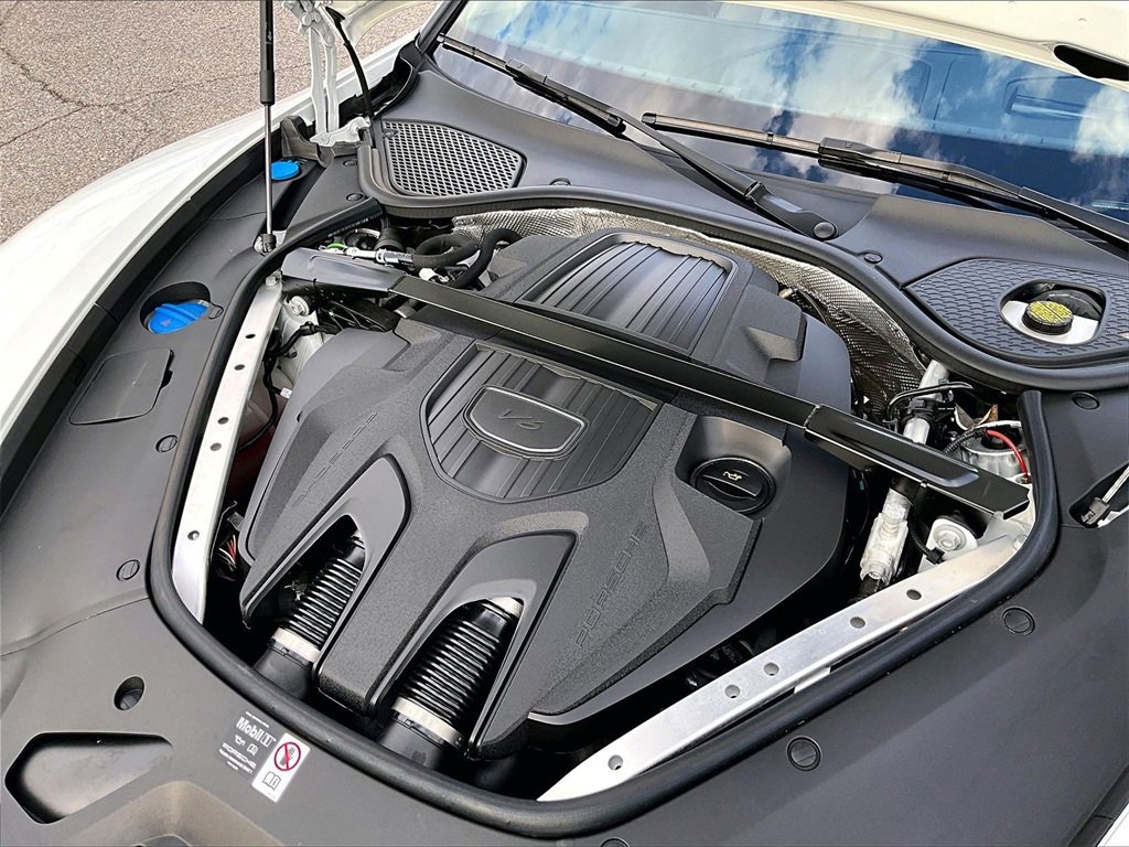 Used 2025 Porsche Panamera 4 image 24