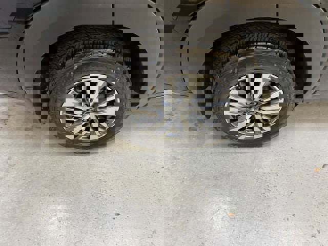 Used 2024 Nissan Pathfinder SL image 13