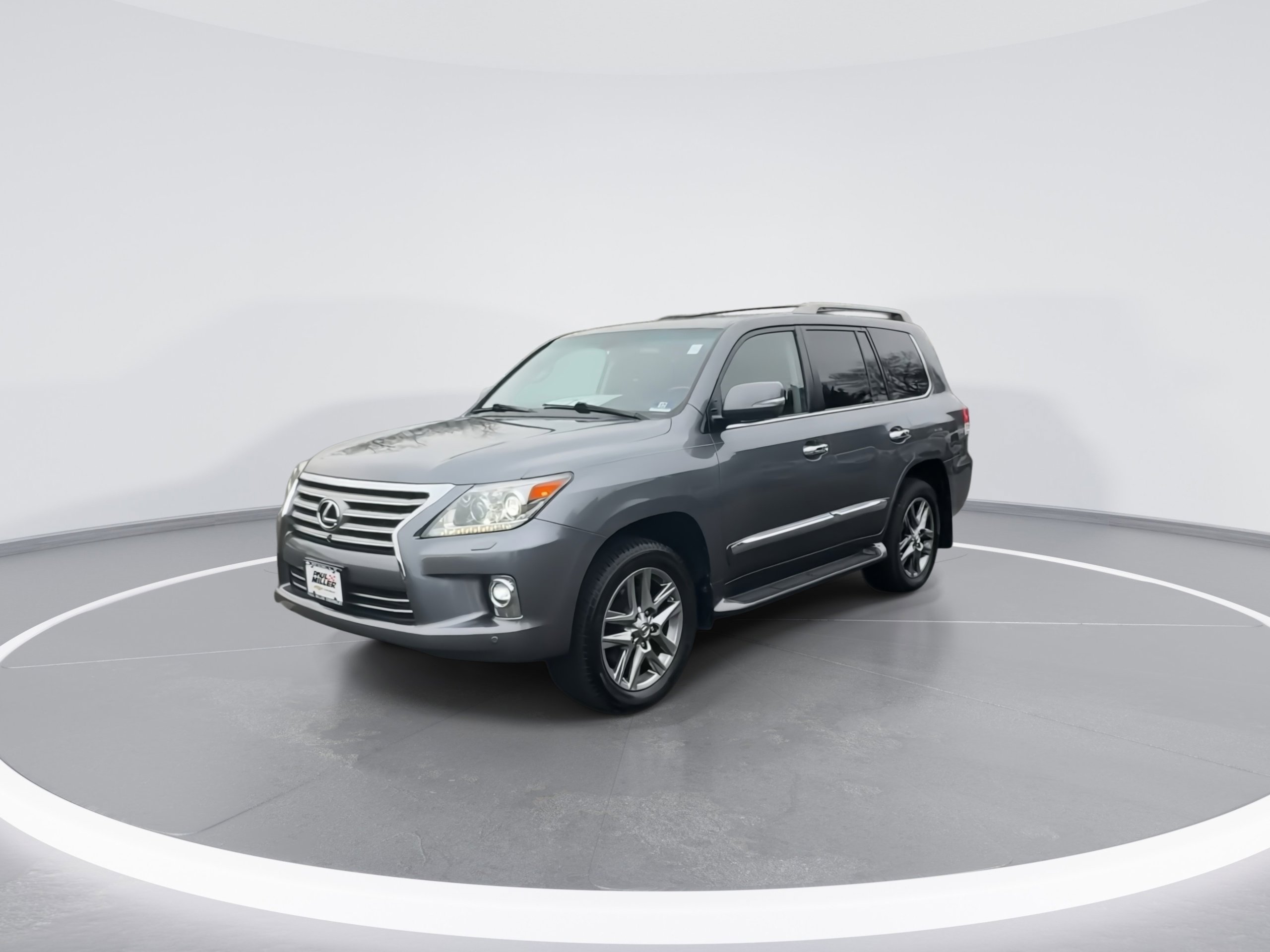 Used 2015 Lexus LX 570 4WD w/ Luxury Package image 4