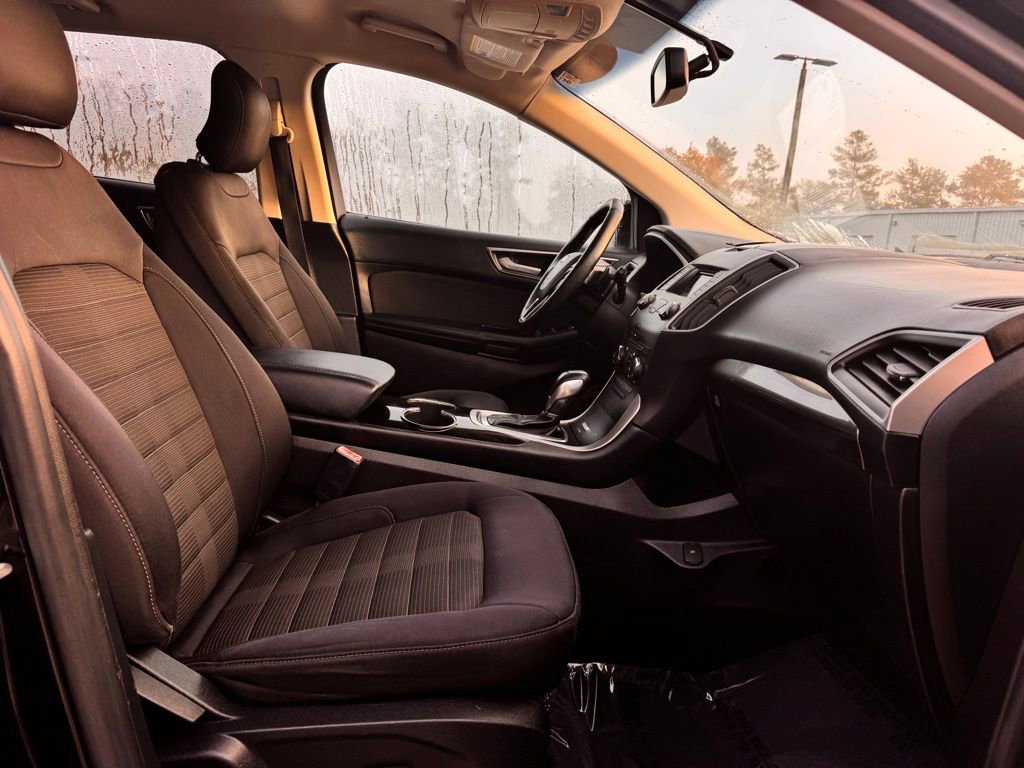 Used 2017 Ford Edge SEL w/ Class II Trailer Tow Package image 28