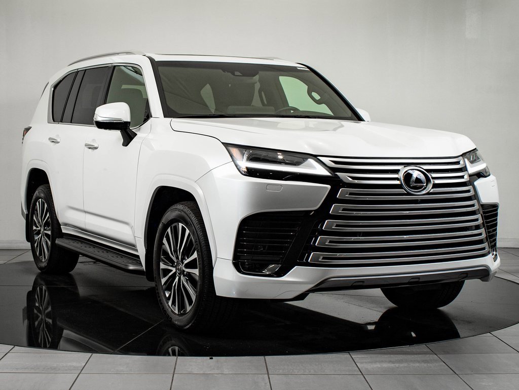 Used 2024 Lexus LX 600 4WD w/ Interior Upgrade Package image 12