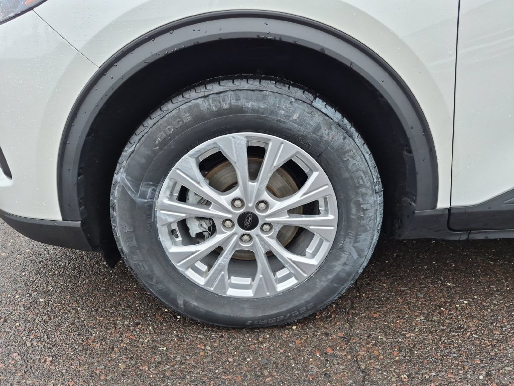 Certified 2023 Ford Escape Active AWD/4WD image 17
