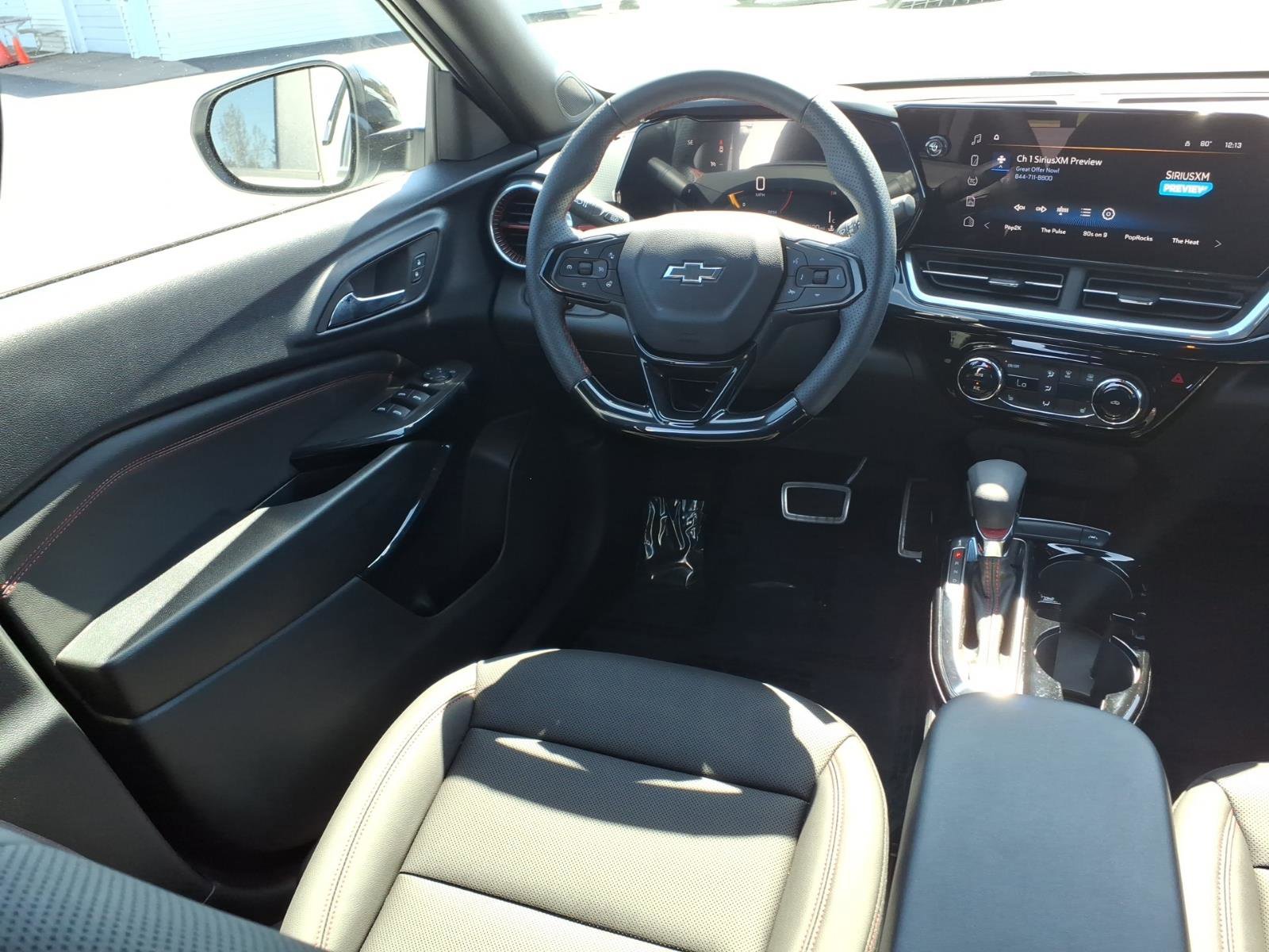 Used 2024 Chevrolet Trax RS image 10