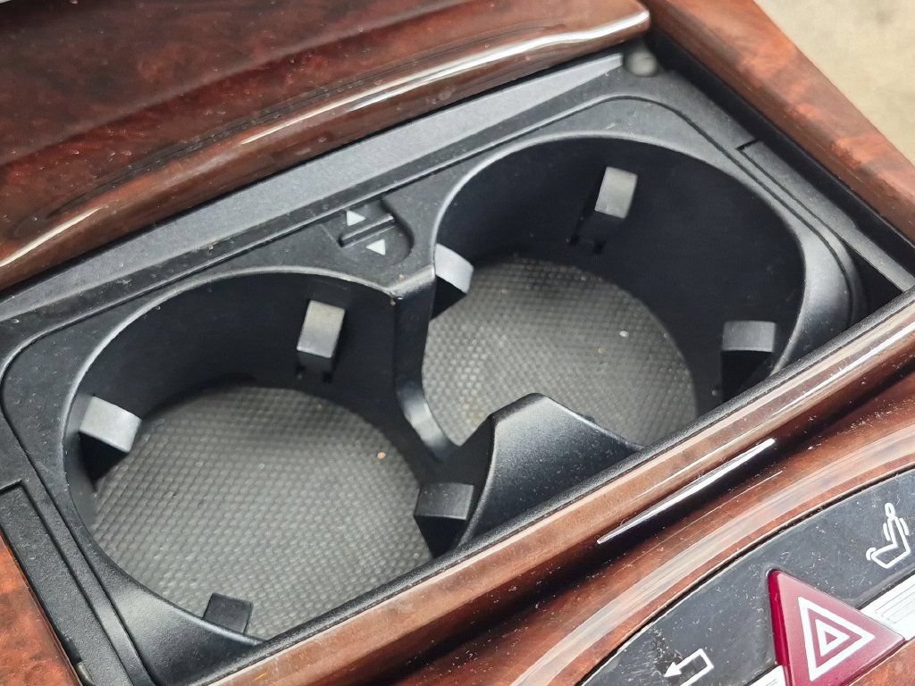 Used 2010 Mercedes-Benz S 550 image 32