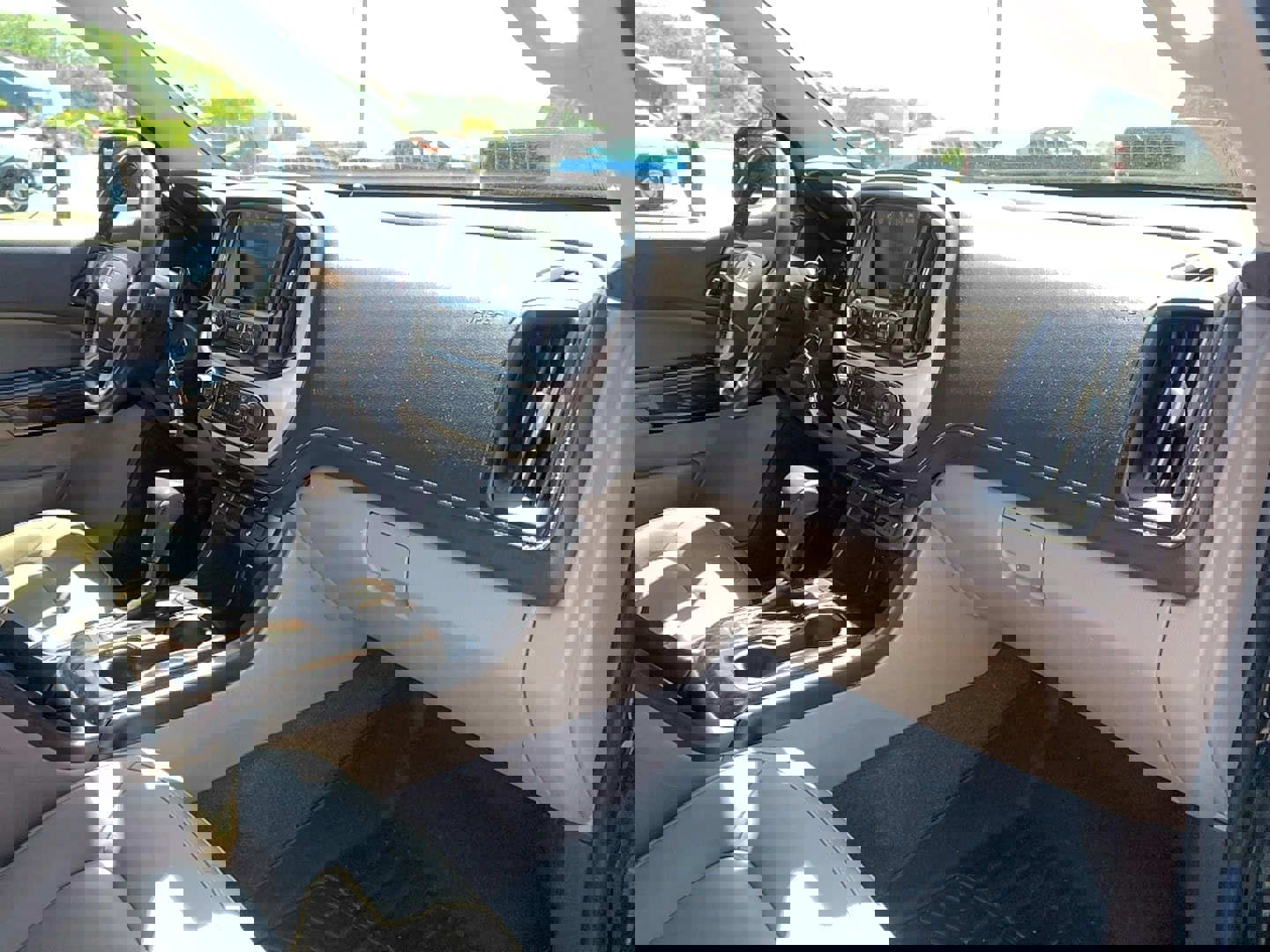 Used 2016 GMC Canyon SLT w/ Driver Alert Package image 22