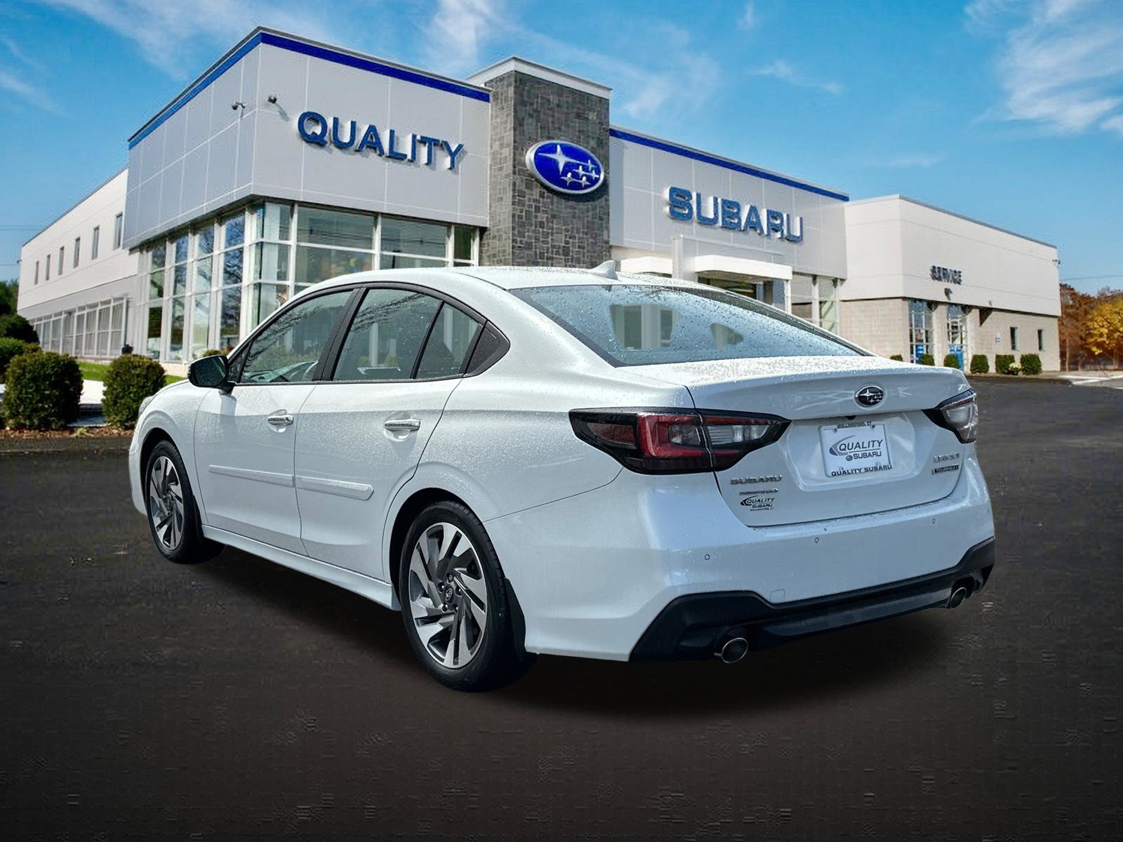 Used 2023 Subaru Legacy Touring XT image 2