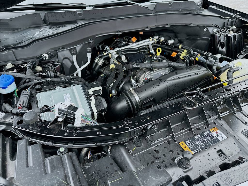 Certified 2025 Ford Explorer Active w/ Active Comfort Package image 26