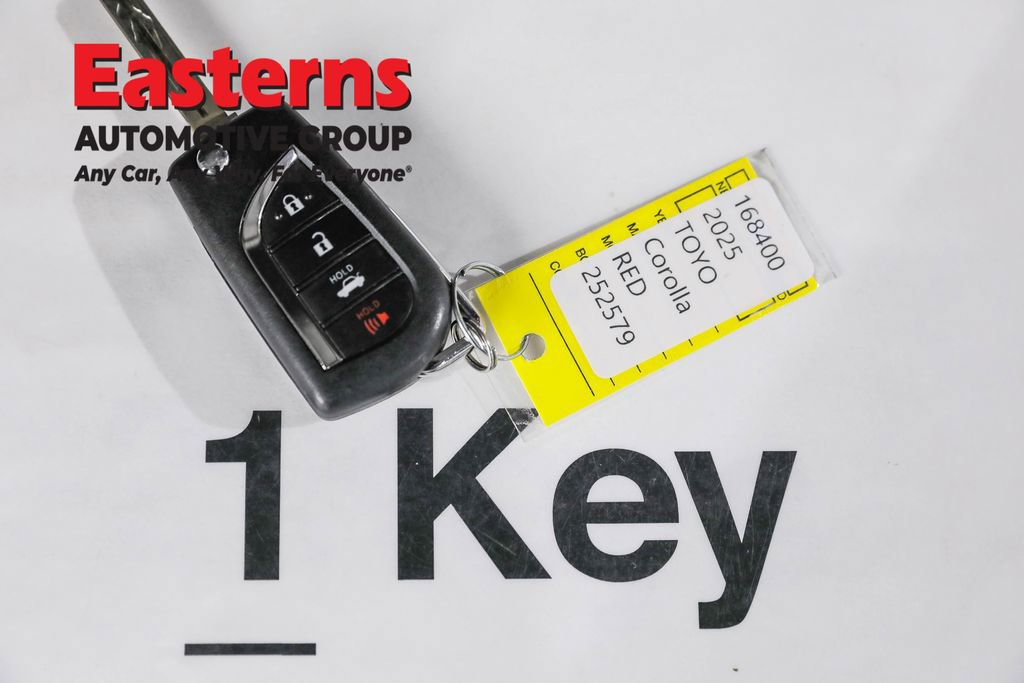 Used 2025 Toyota Corolla LE image 25