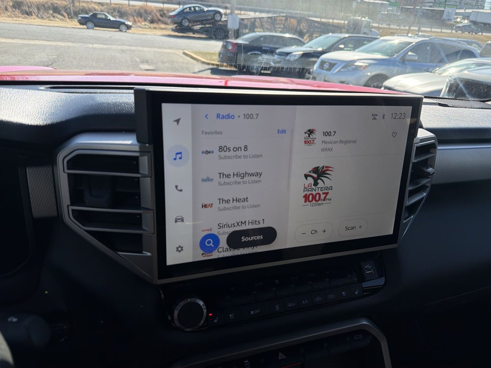 Used 2025 Toyota Tundra Limited image 18