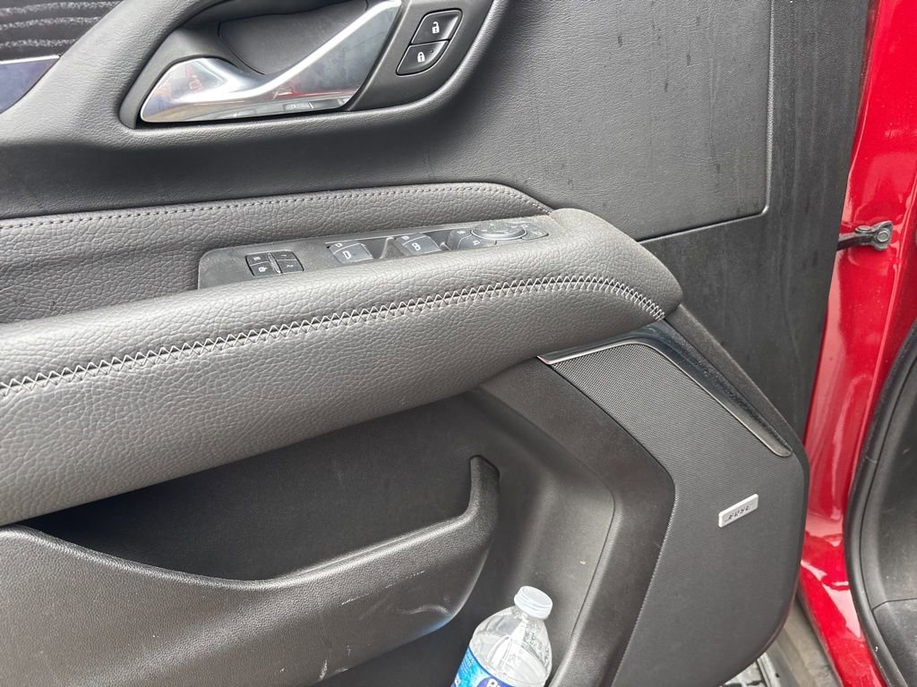 Used 2024 GMC Yukon Denali w/ Advanced Technology Package image 12