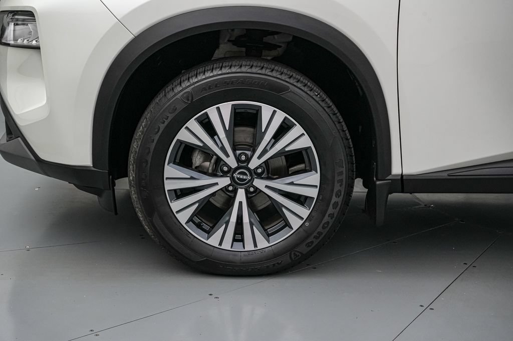 Used 2023 Nissan Rogue SV w/ SV Premium B Package AWD/4WD image 10