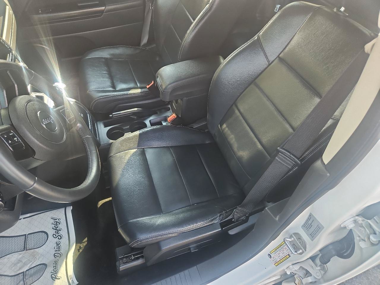 Used 2016 Jeep Patriot High Altitude AWD/4WD image 14