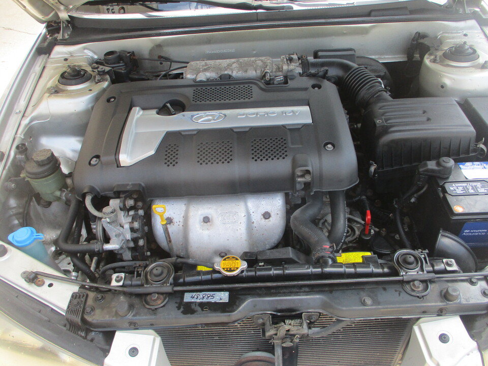Used 2003 Hyundai Elantra GLS FWD image 4