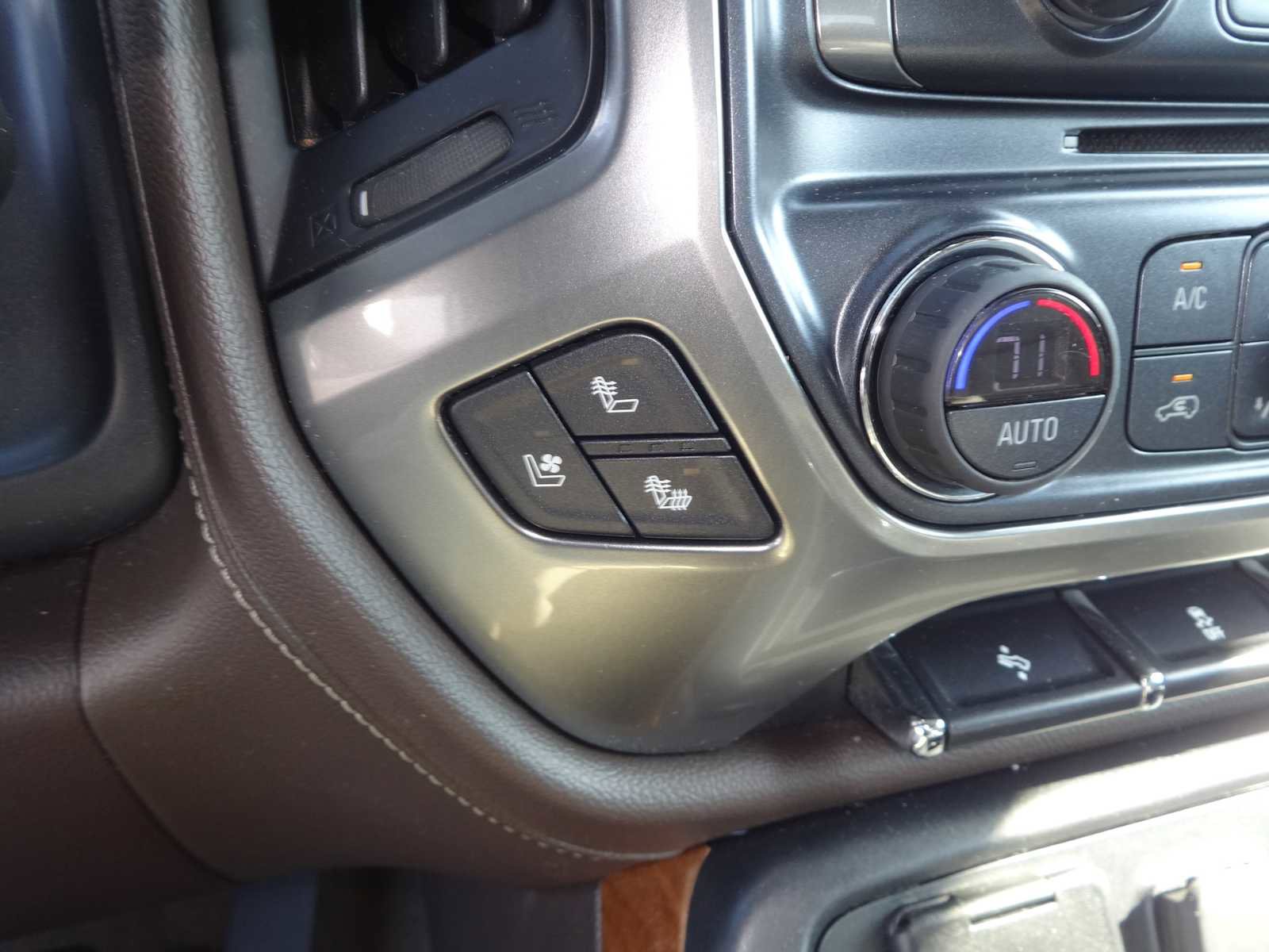 Used 2018 Chevrolet Silverado 1500 LTZ w/ Sport Package image 24