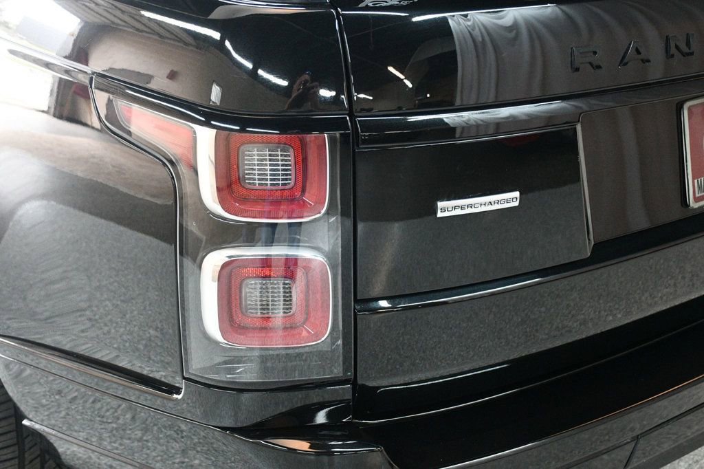 Used 2018 Land Rover Range Rover Supercharged image 15