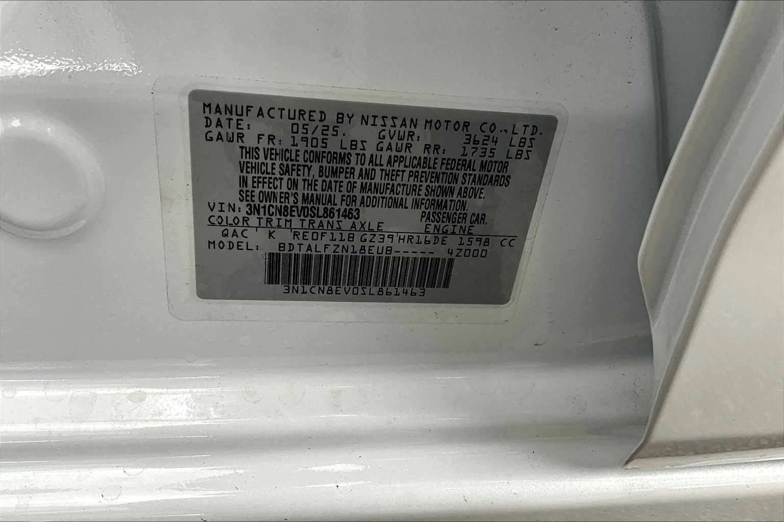 New 2025 Nissan Versa SV w/ Trunk Package FWD image 14