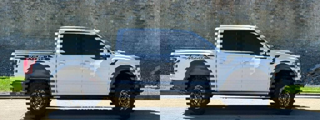 Used 2020 Ford F150 Raptor w/ Equipment Group 802A Luxury image 8