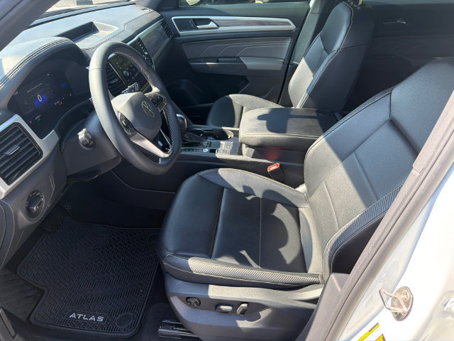Used 2022 Volkswagen Atlas Cross Sport SE FWD image 10