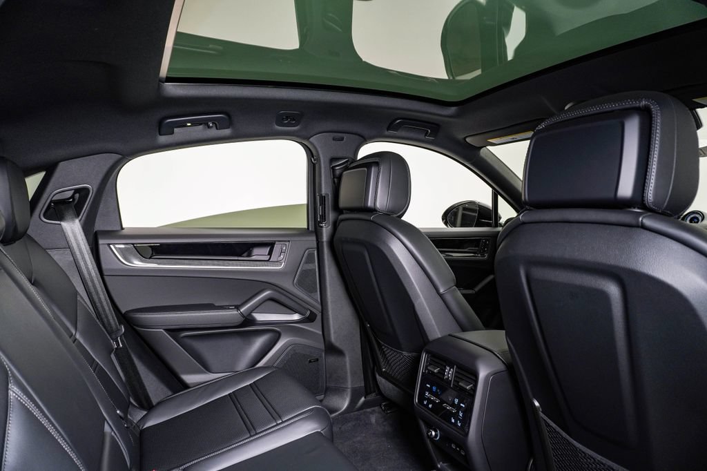 New 2026 Porsche Cayenne S AWD/4WD image 16