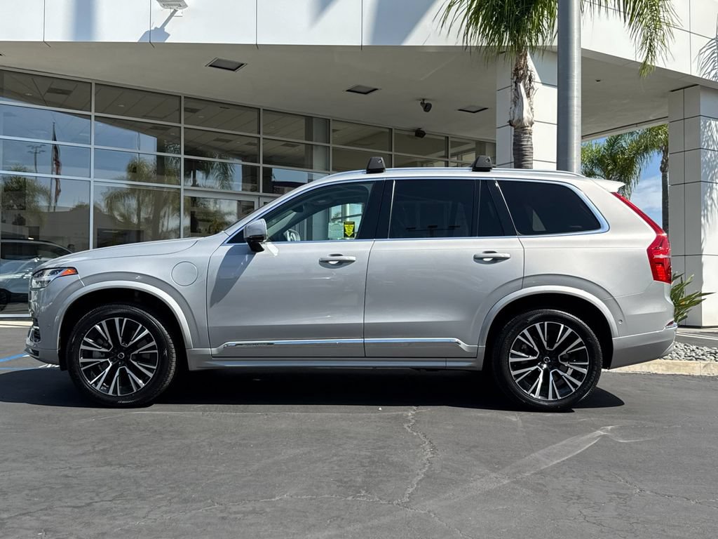 Certified 2024 Volvo XC90 T8 Plus AWD/4WD image 2