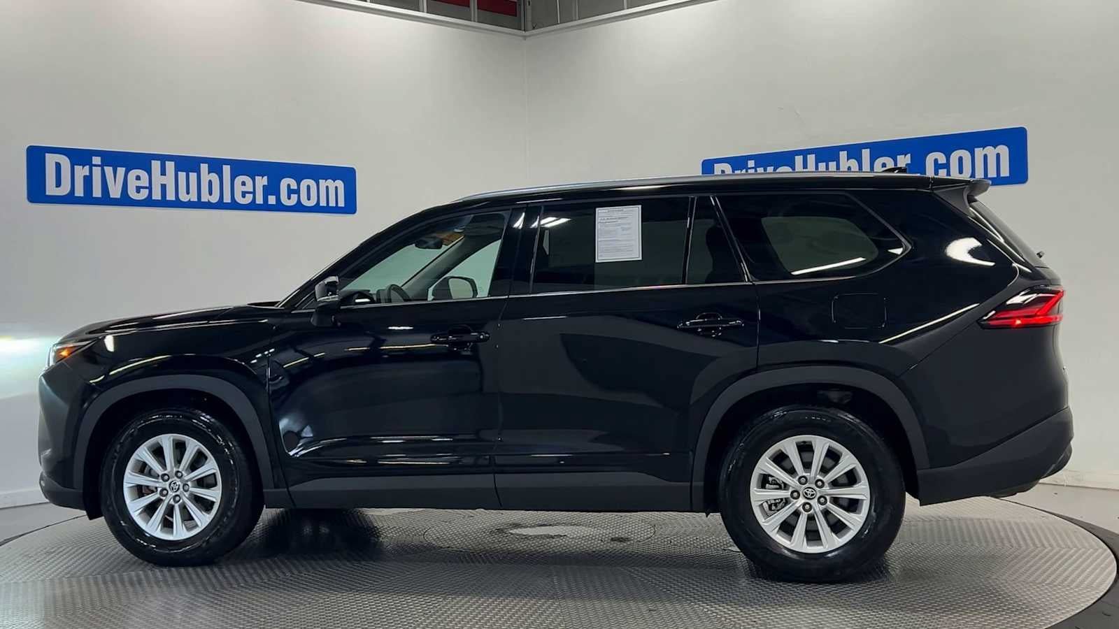 Used 2025 Toyota Grand Highlander AWD image 5