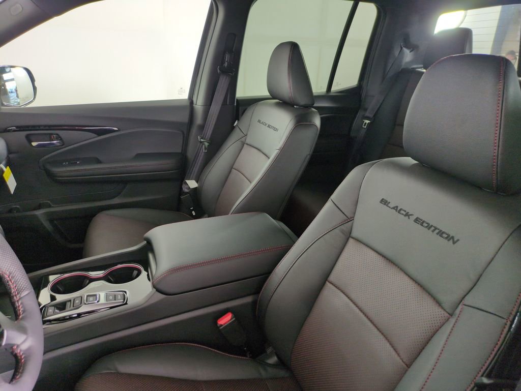 New 2026 Honda Ridgeline Black Edition image 9