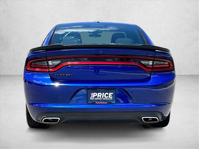 Used 2022 Dodge Charger SXT w/ Blacktop Package RWD image 4