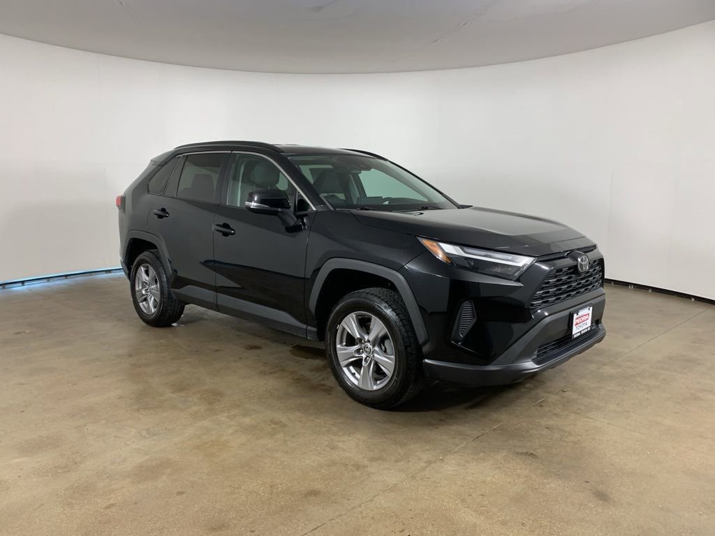 Used 2022 Toyota RAV4 XLE image 5