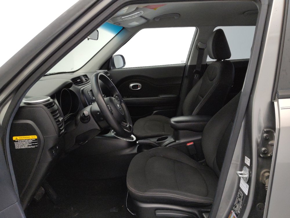 Used 2016 Kia Soul image 17