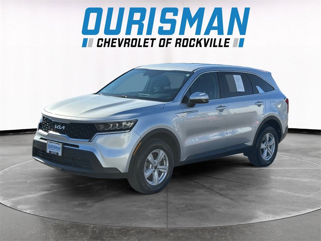 Used 2022 Kia Sorento LX image 2