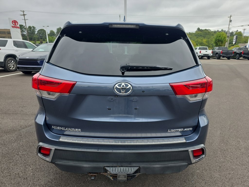 Used 2019 Toyota Highlander Limited Platinum AWD/4WD image 5