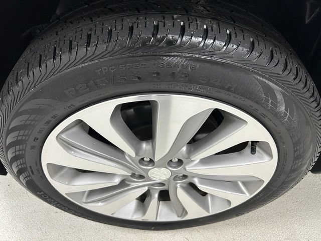 Used 2020 Buick Encore Preferred AWD/4WD image 9