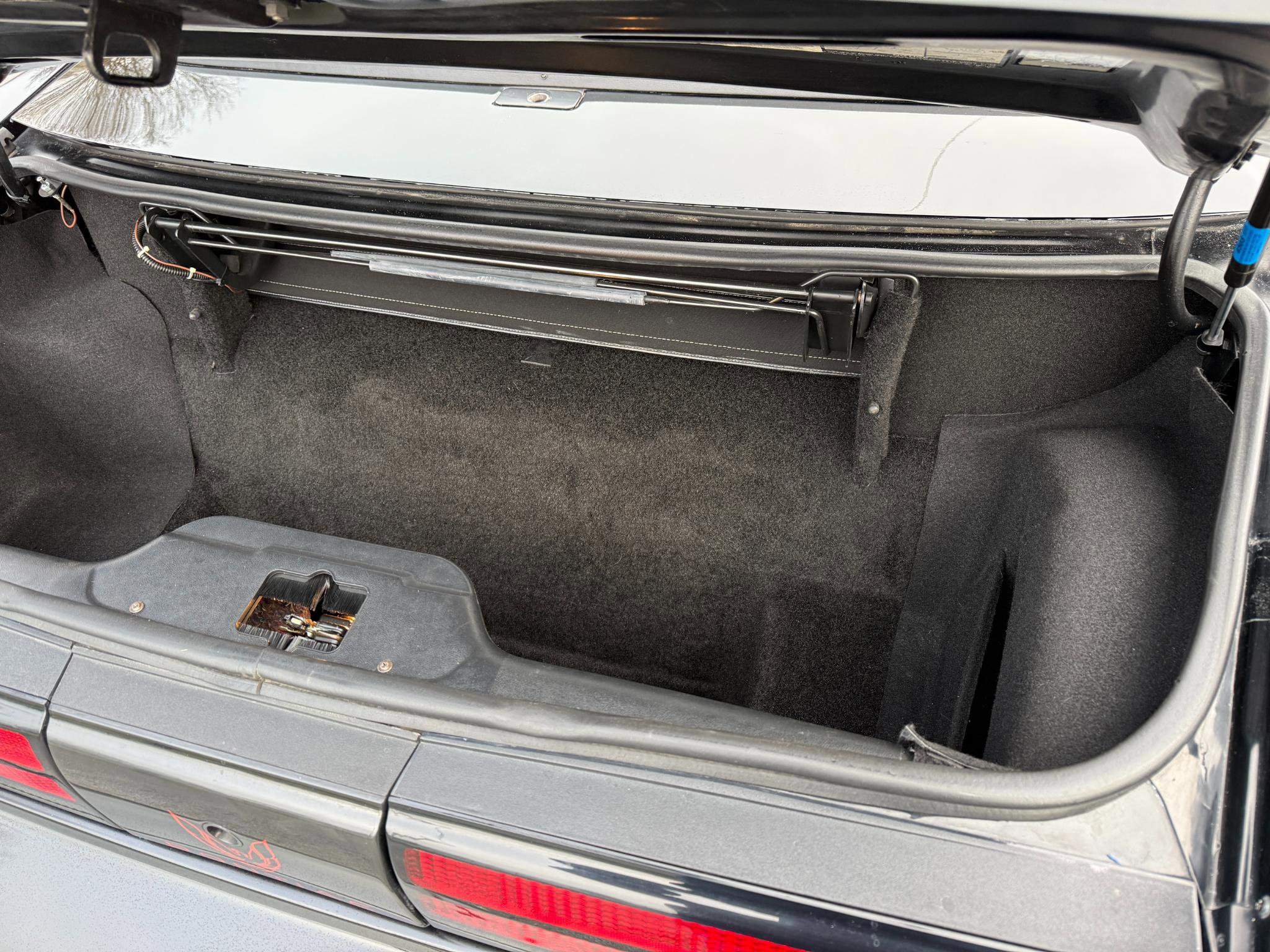 Used 1991 Pontiac Firebird Convertible image 31