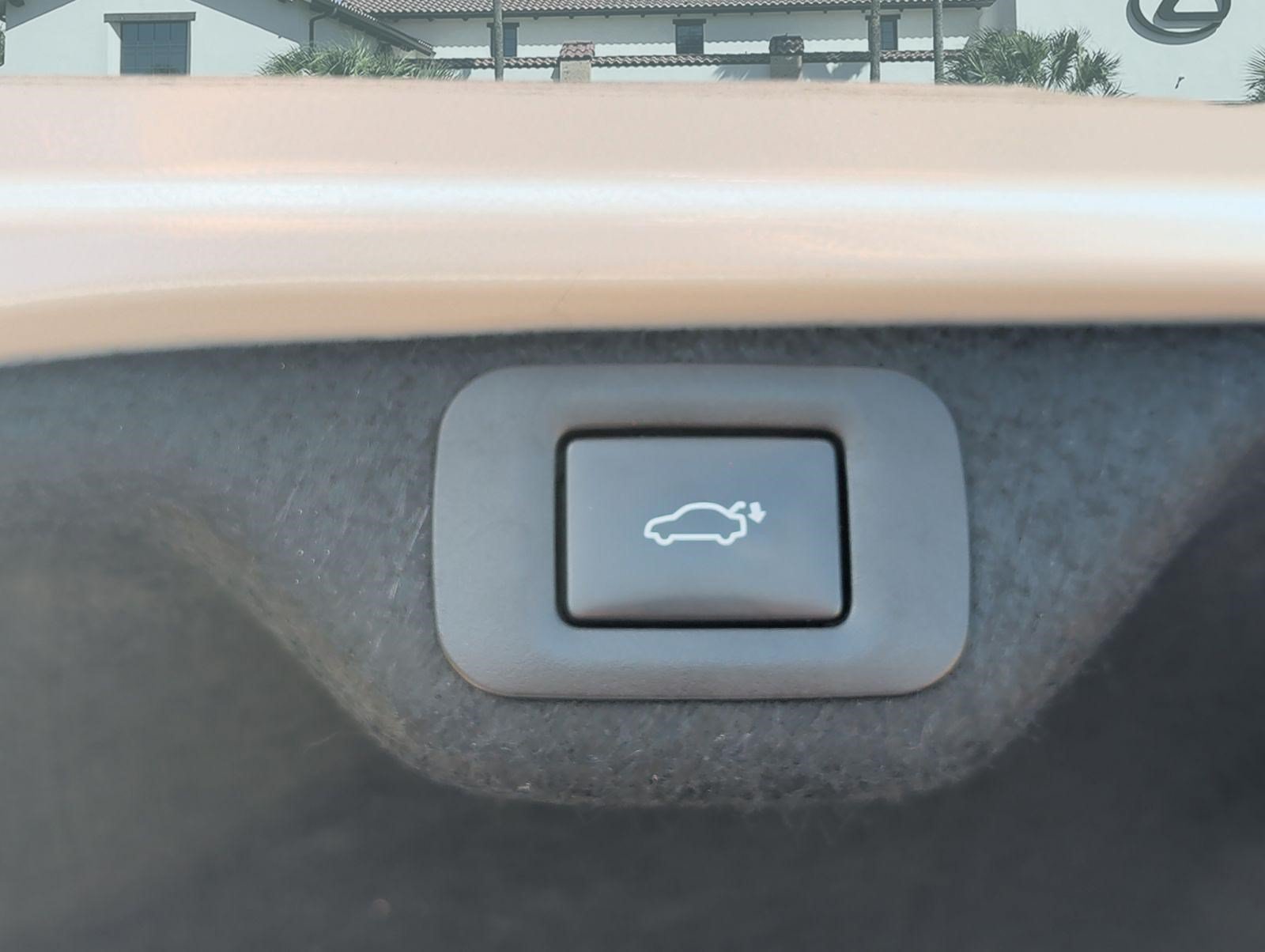 Certified 2025 Lexus ES 350 w/ Premium Package FWD image 28