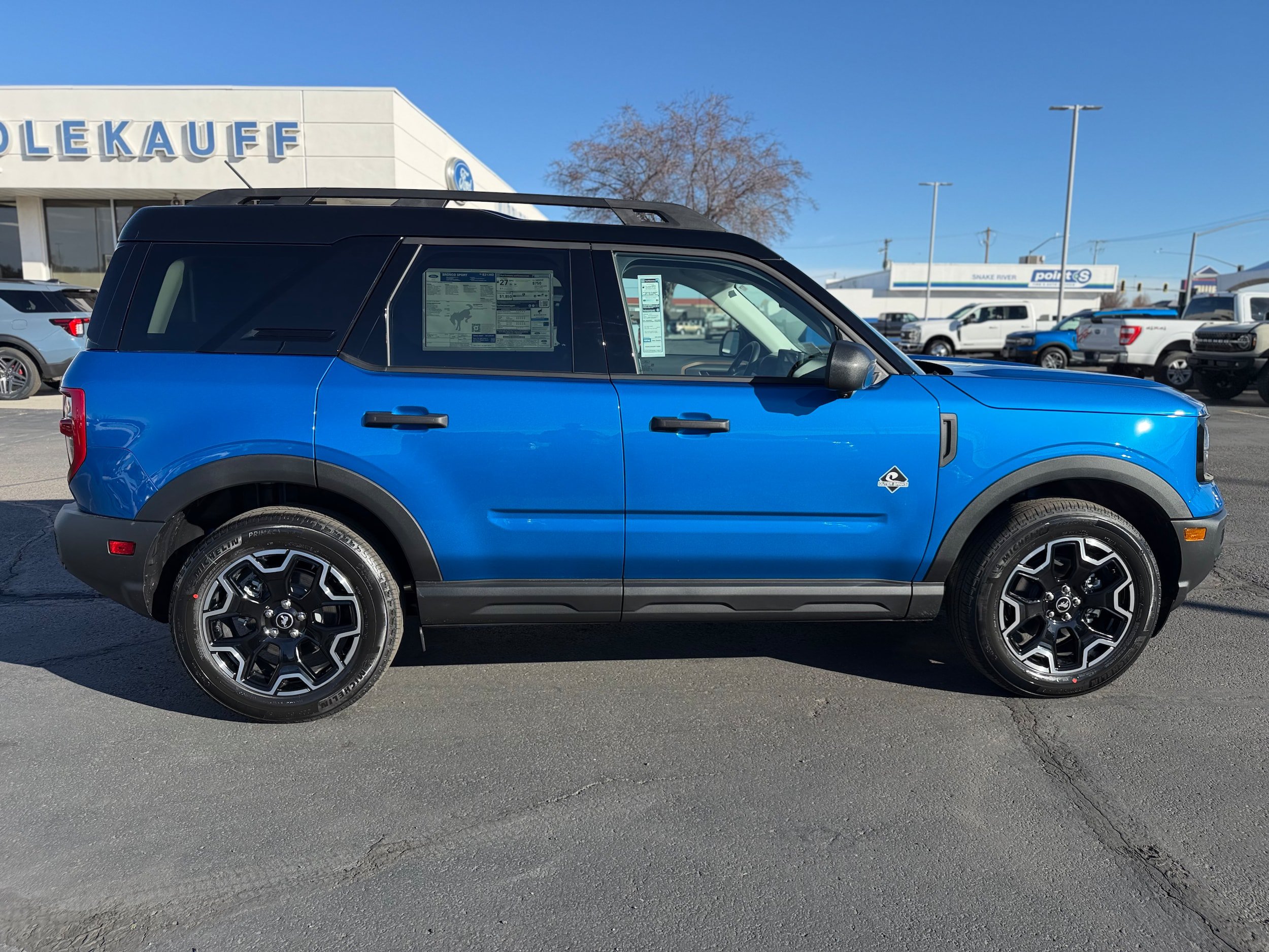New 2026 Ford Bronco Sport Outer Banks w/ Outer Banks Tech Package+ AWD/4WD image 2
