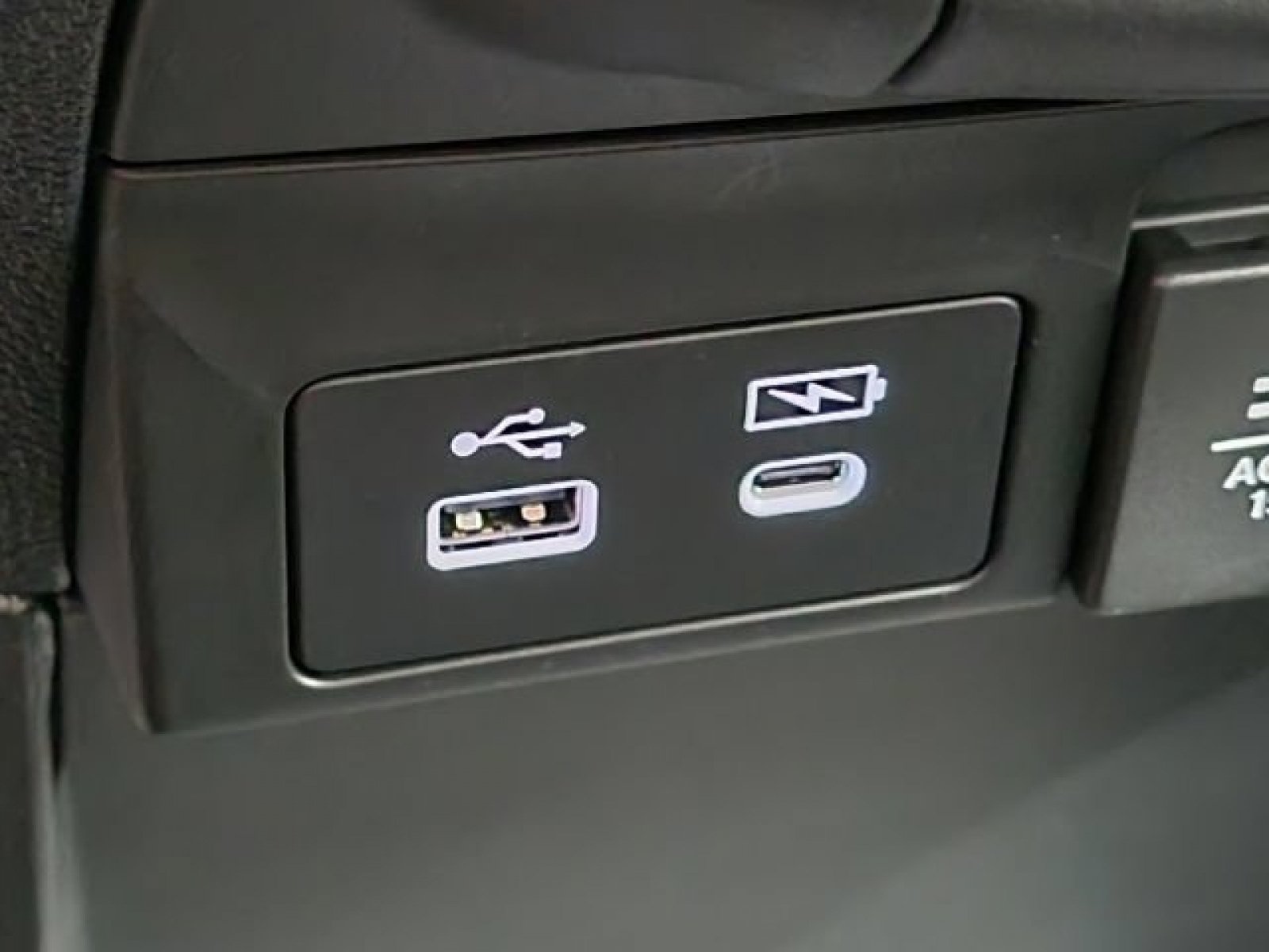 New 2026 Honda Odyssey Touring image 21
