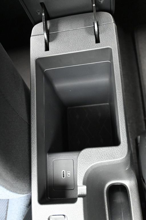 New 2025 Nissan Versa SV w/ Trunk Package FWD image 17