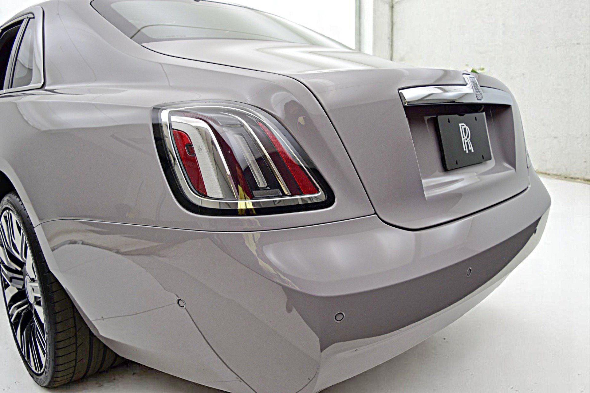Used 2025 Rolls-Royce Ghost AWD/4WD image 8