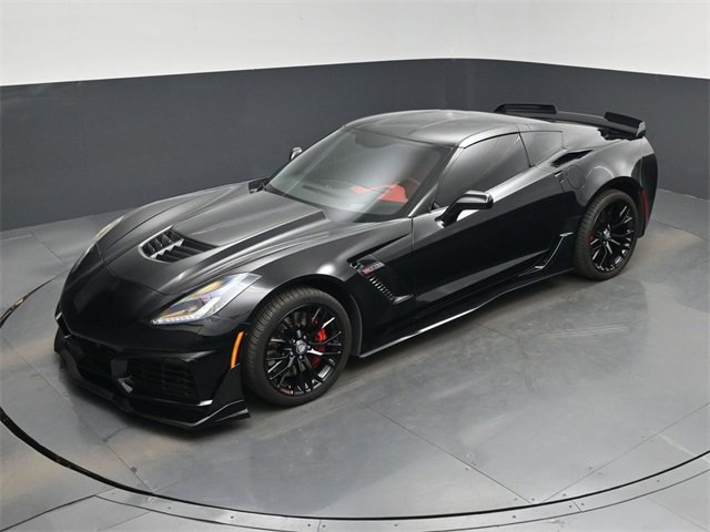 Used 2015 Chevrolet Corvette Z06 w/ 2LZ Preferred Equipment Group image 43