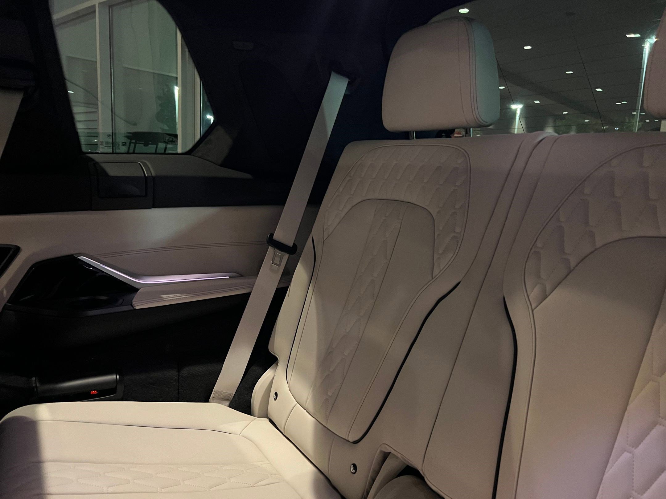 New 2026 BMW ALPINA XB7 image 32