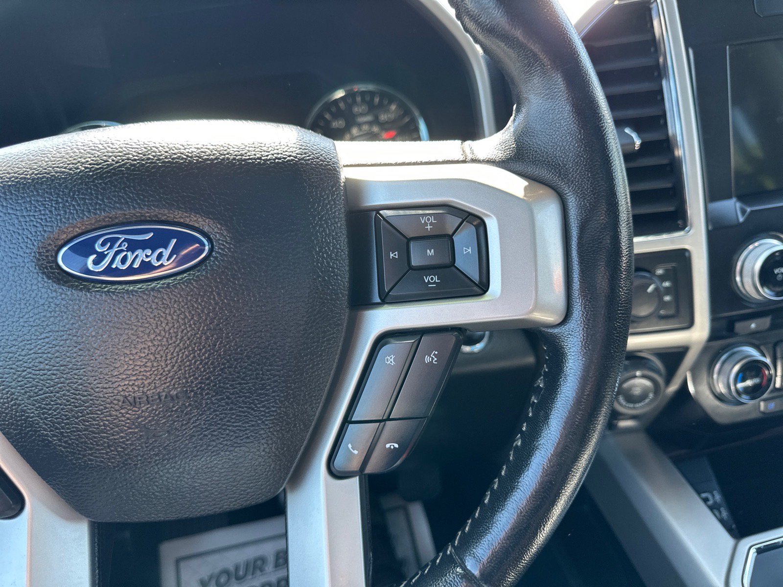 Used 2017 Ford F150 Lariat w/ Equipment Group 502A Luxury AWD/4WD image 34