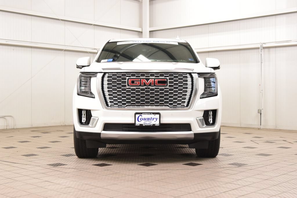 Used 2023 GMC Yukon XL Denali w/ Denali Reserve Package AWD/4WD image 2