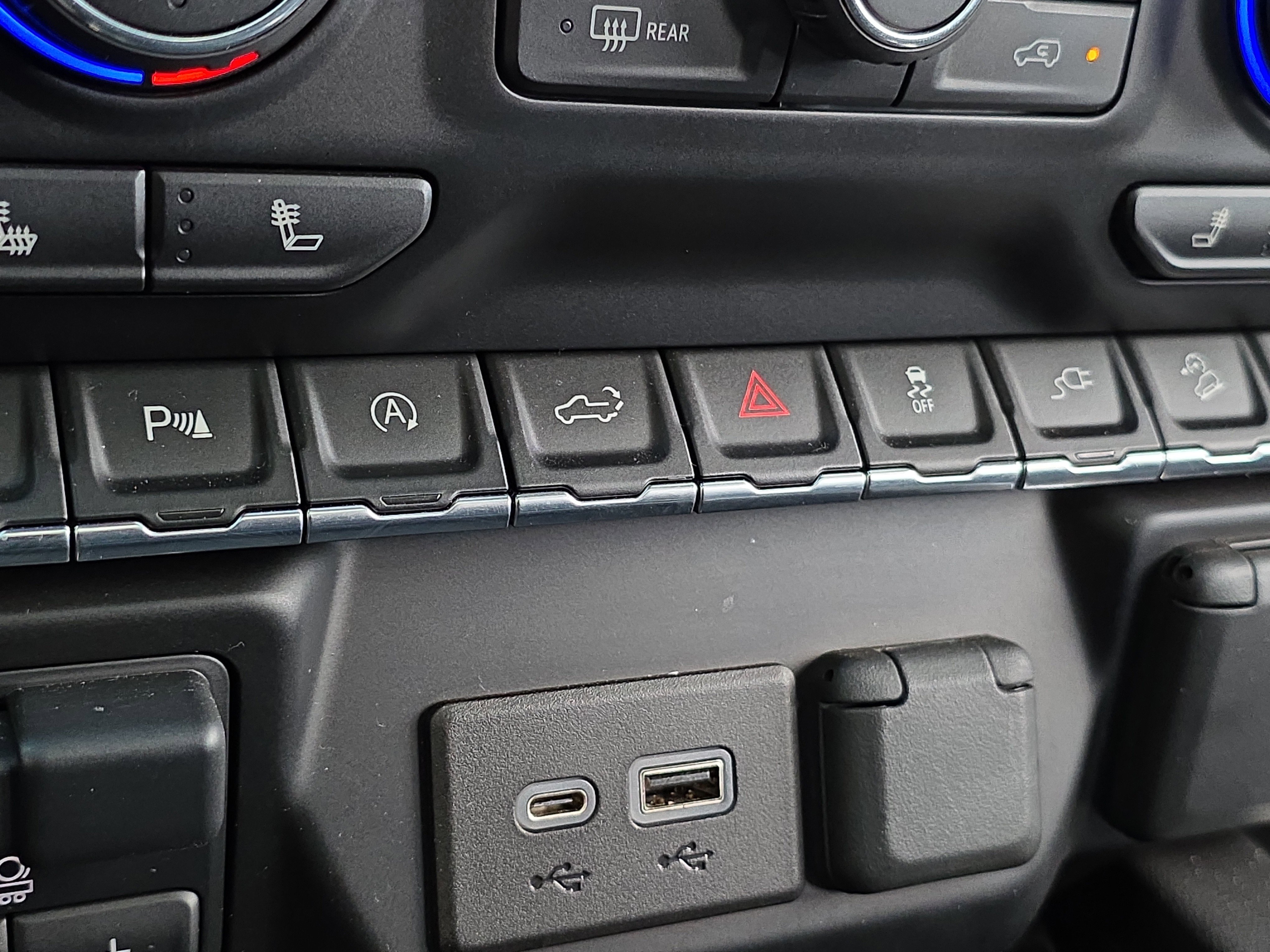 Used 2021 Chevrolet Silverado 1500 LT Trail Boss w/ Convenience Package II image 26