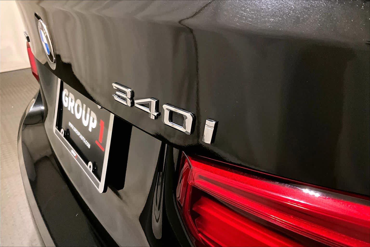 Used 2016 BMW 340i xDrive Sedan AWD/4WD image 9